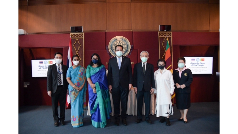 มูลนิธิสมเด็จพระญาณสังวร สมเด็จพระสังฆราช วัดบวรนิเวศวิหาร ในพระบรมราชูปถัมภ์ ประทานเครื่องช่วยหายใจแรงดันสูง จำนวน ๖ เครื่อง ให้กับประเทศศรีลังกา